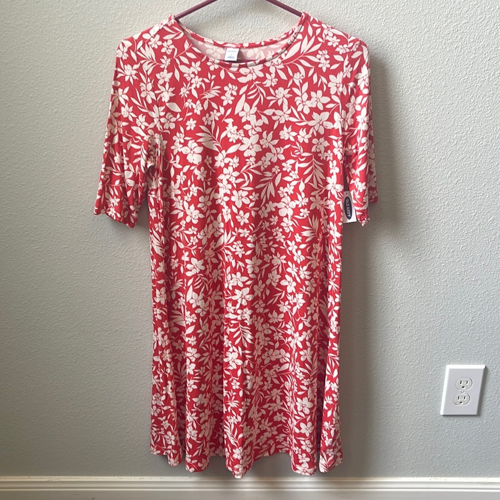 Small Old Navy red and white floral sundress